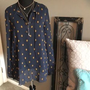 Ann Taylor Tunic Shear Top, Size Small